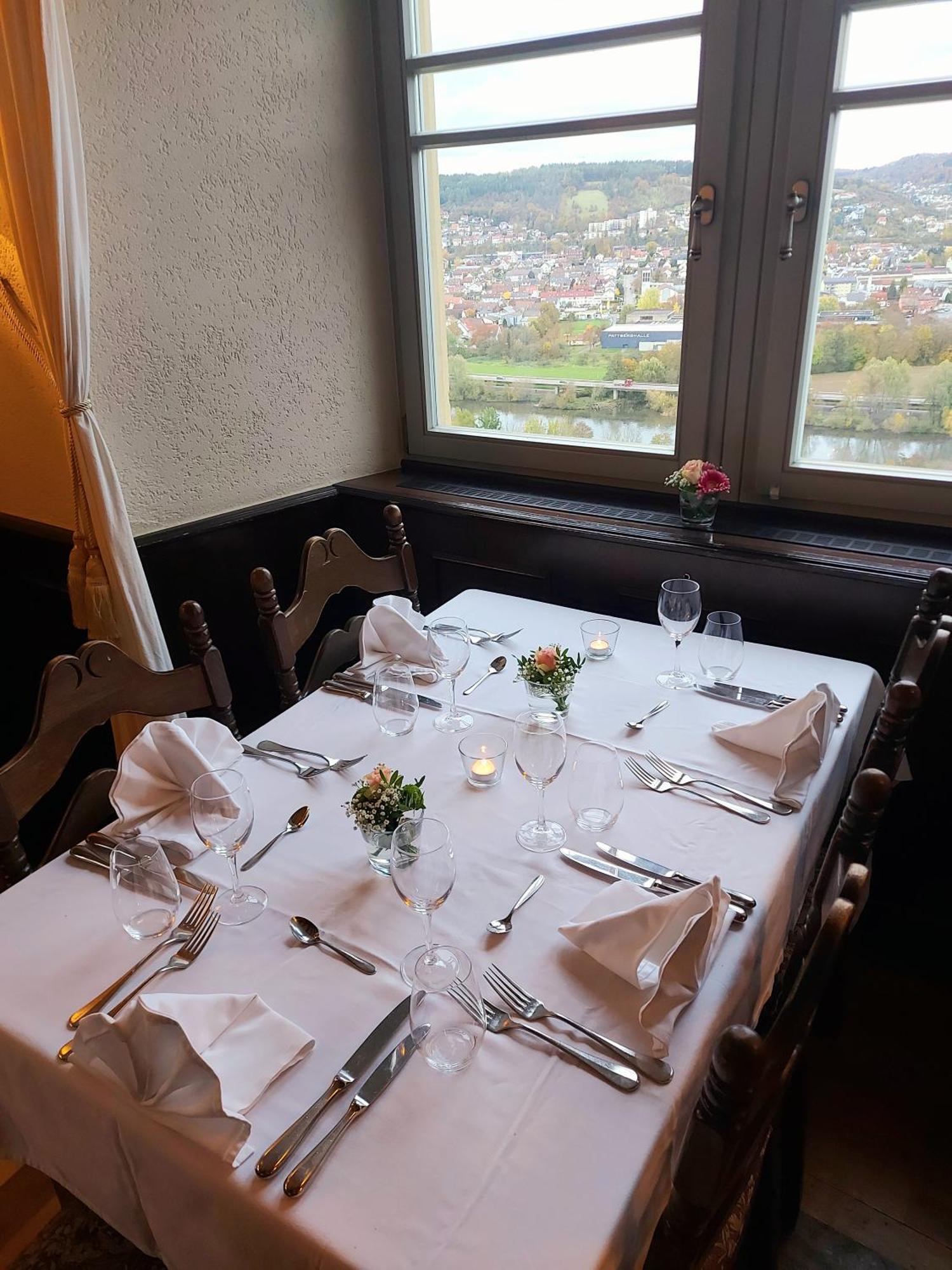 Eventlocation & Hotel Schloss Neuburg Obrigheim Extérieur photo